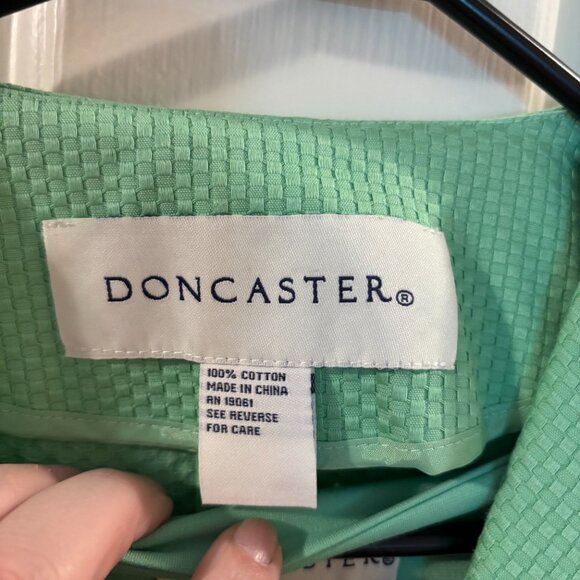 Doncaster Textured Mint Green Blazer Suit Jacket and Top Set ~ Size: 2 ~ NWT - Picture 2 of 4